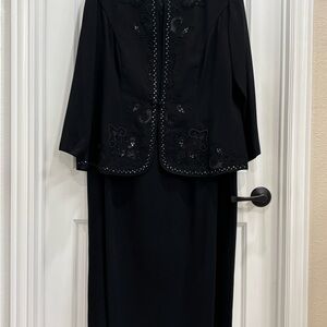 Chic Black Embroidered Women's evening dress and jacket
